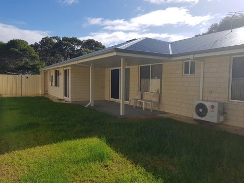 Towncrackers Guest House - QLD Tourism 1