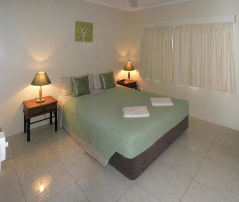 Tradewinds McLeod Holiday Apartments - QLD Tourism 2