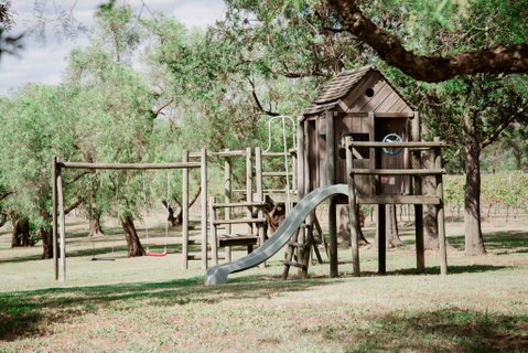 Tranquil Vale Vineyard - QLD Tourism 1