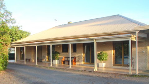 Tranquil Vistas - QLD Tourism 0