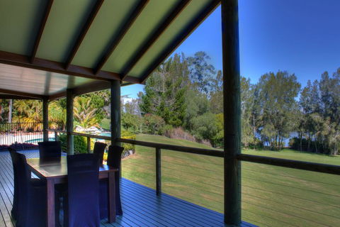 Tranquility - Adults Only Retreat - QLD Tourism 3