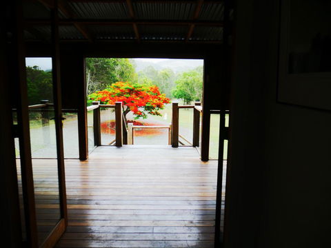 TRANQUILO BEACH HOUSE - QLD Tourism 3