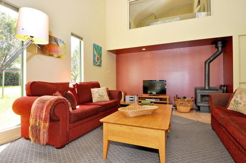 Tree Elle Retreat - QLD Tourism 3