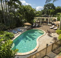 Treehouse On Plantation - Queensland Tourism