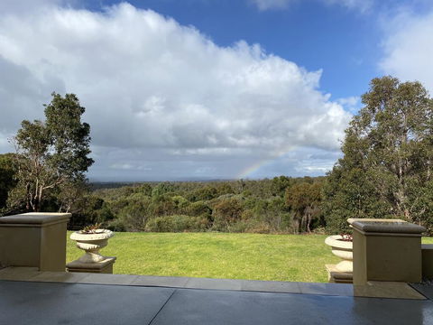 Treetops Holiday Retreat - Queensland Tourism 1