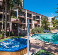 Trickett Gardens Holiday Inn - Queensland Tourism