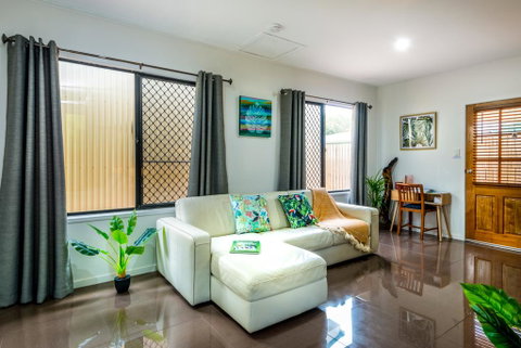 Tropic Studio, A Unique Hidden Gem! - QLD Tourism 2