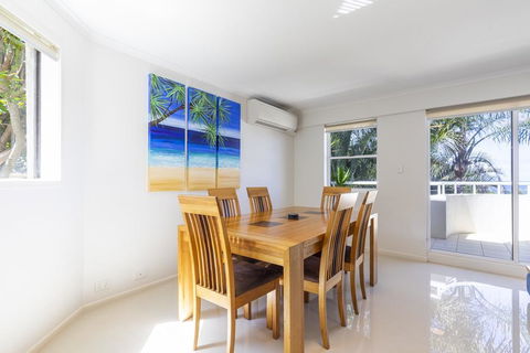 Tropical & Modern With Rooftop Terrace - QLD Tourism 2