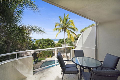 Tropical & Modern With Rooftop Terrace - QLD Tourism 0