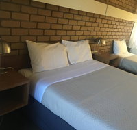 Tudor House Motel - QLD Tourism