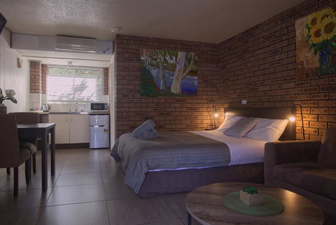 Tuncurry Motor Lodge - QLD Tourism 1