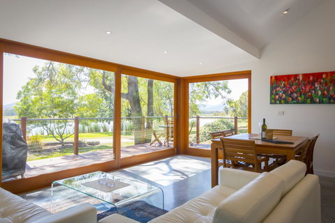 Two Doors - QLD Tourism 1