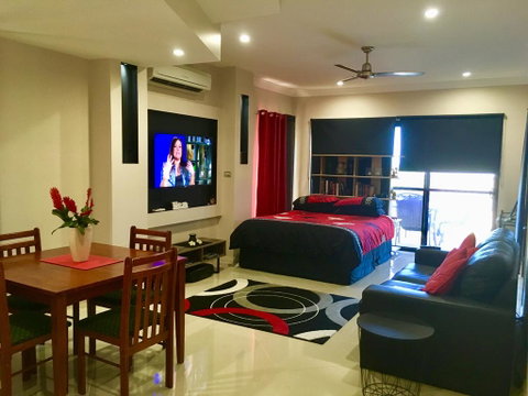 Ultra Modern Private Studio Room - Queensland Tourism 2