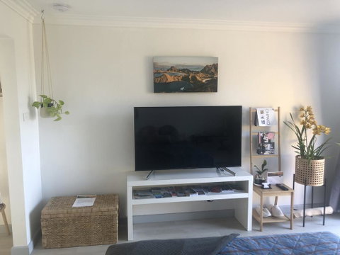 Unique Quiet Bungalow Little Bali Geelong - QLD Tourism 2