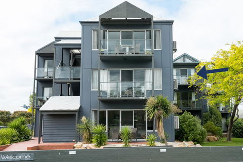 Unit 9 Bellevue - Queensland Tourism 0