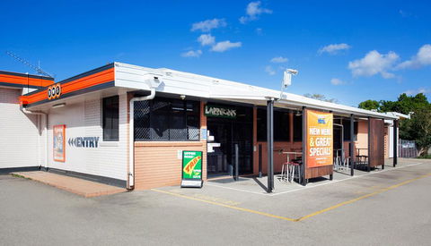 Upper Ross Hotel - Queensland Tourism 0