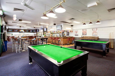 Upper Ross Hotel - Queensland Tourism 3