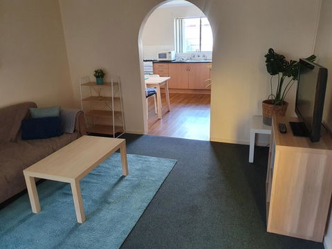 Value 2 Bed Villa Close To QEH + Airport + City + Beach - QLD Tourism 2