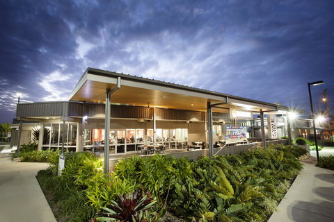 Vale Hotel - QLD Tourism 0