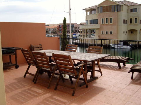 Venice At The Beach - Queensland Tourism 1