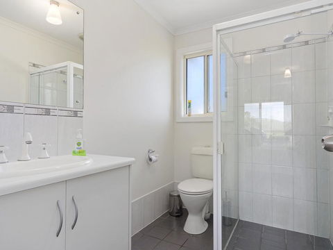 VALLEY VIEWS - 10 Valley Heights Drive - QLD Tourism 0