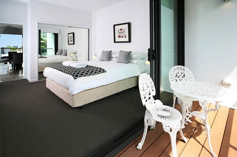 Views From Red Hill - Modern And Spacious Split-Level Executive 3BR Red Hill Apartment Close To CBD - QLD Tourism 3