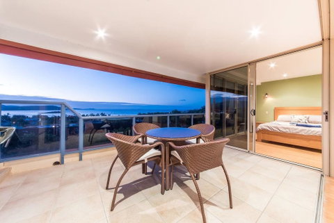 VIEWS ON ELSHEBY - Queensland Tourism 2