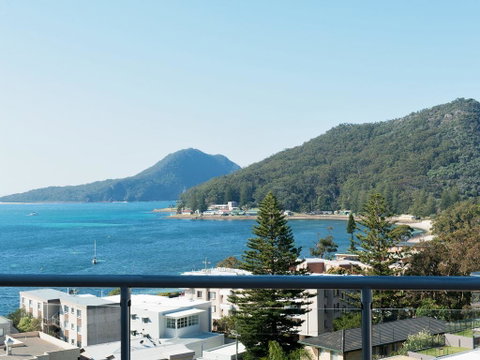 Views, Views & More Views, Sub-Penthouse In Shoal Bay - QLD Tourism 0