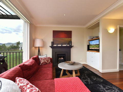 Villa Executive 2br Moscato Resort Condo Located Within Cypress Lakes Resort (nothing Is More Central) - Queensland Tourism 3