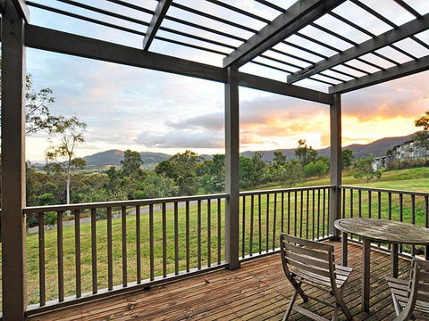 Villa Executive 2br Moscato Resort Condo Located Within Cypress Lakes Resort (nothing Is More Central) - Queensland Tourism 0