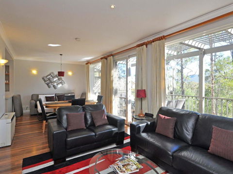 Villa Executive 2br Pokolbin Resort Condo Located Within Cypress Lakes Resort (nothing Is More Central) - Queensland Tourism 3