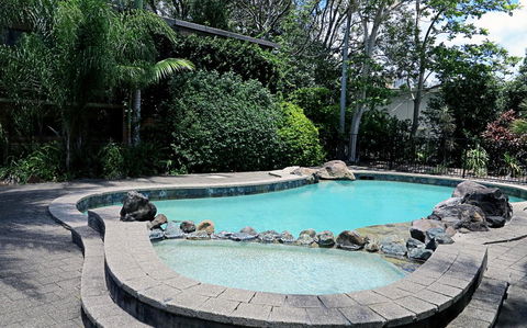 Villa Noosa Hotel - QLD Tourism 2