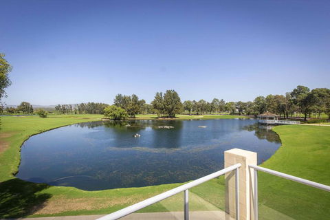 Villa On The Green - QLD Tourism 1