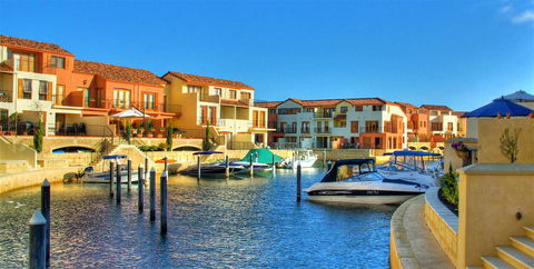 Villa Port Grimaud On Bouvard Island - Queensland Tourism 0
