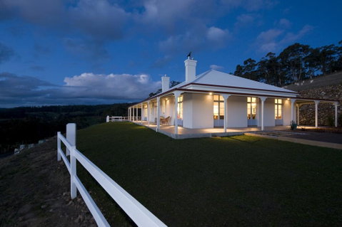 Villa Talia Tasmania - QLD Tourism 1