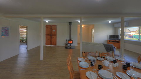 Village Stays Coldstream Gallery Bungalow - QLD Tourism 2