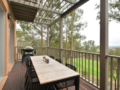 Villas Diciotto (sleeps 18) Resort Condos Located Within Cypress Lakes Resort (nothing Is More Central) - Queensland Tourism 0