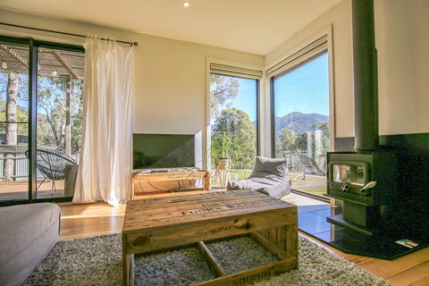 Ville Views - Queensland Tourism 1