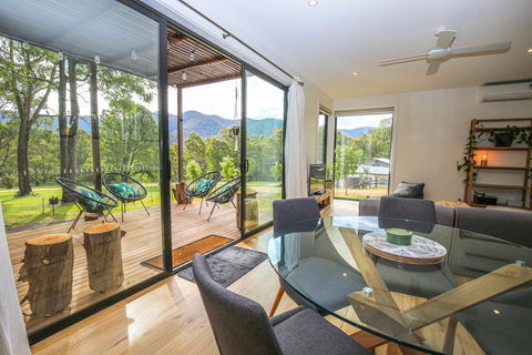 Ville Views - Queensland Tourism 0