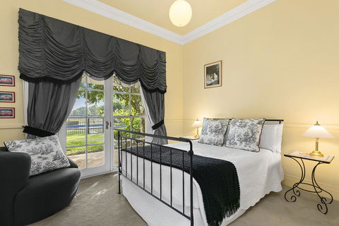 Vinden Estate Homestead - QLD Tourism 3