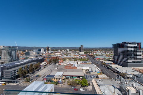 Vision On Morphett Adelaide Central - QLD Tourism 2