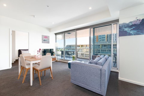 Vision On Morphett Adelaide Central - QLD Tourism 1