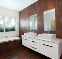 Vista One - Queensland Tourism