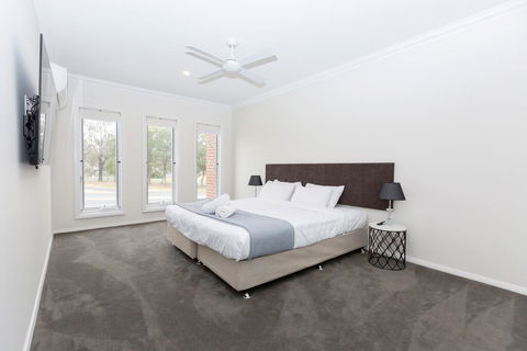 Wagga Apartments #2 - Queensland Tourism 3