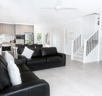 Wagga Apartments 5 - Queensland Tourism