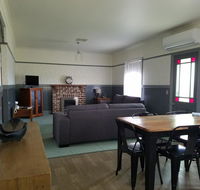 Wagga Wagga Country Cottages - Queensland Tourism