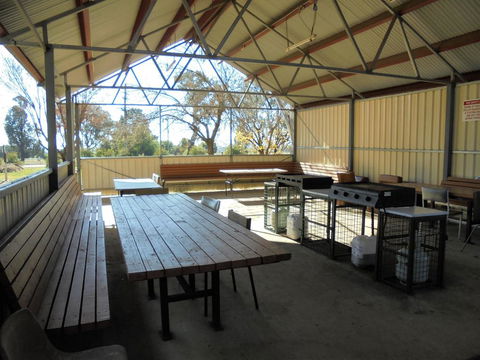 Wagga Wagga Tourist Park - QLD Tourism 1