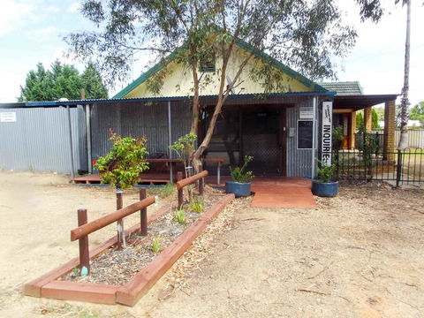 Wagga Wagga Tourist Park - QLD Tourism 0