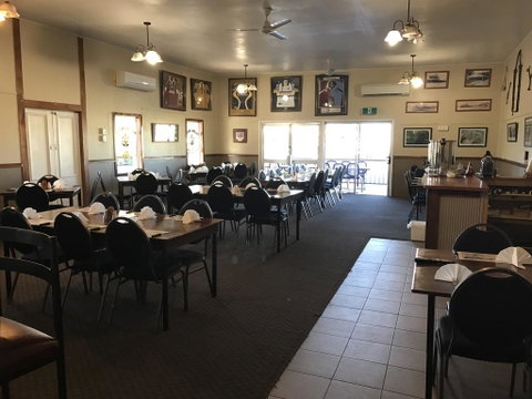 Wagon Wheel Motel - QLD Tourism 1