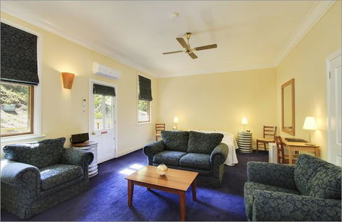 Walhalla's Star Hotel - QLD Tourism 2
